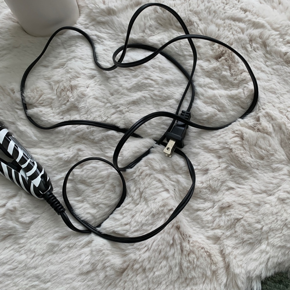 Zoe Mini Travel Zebra Striped Flat Iron - Picture 8 of 9